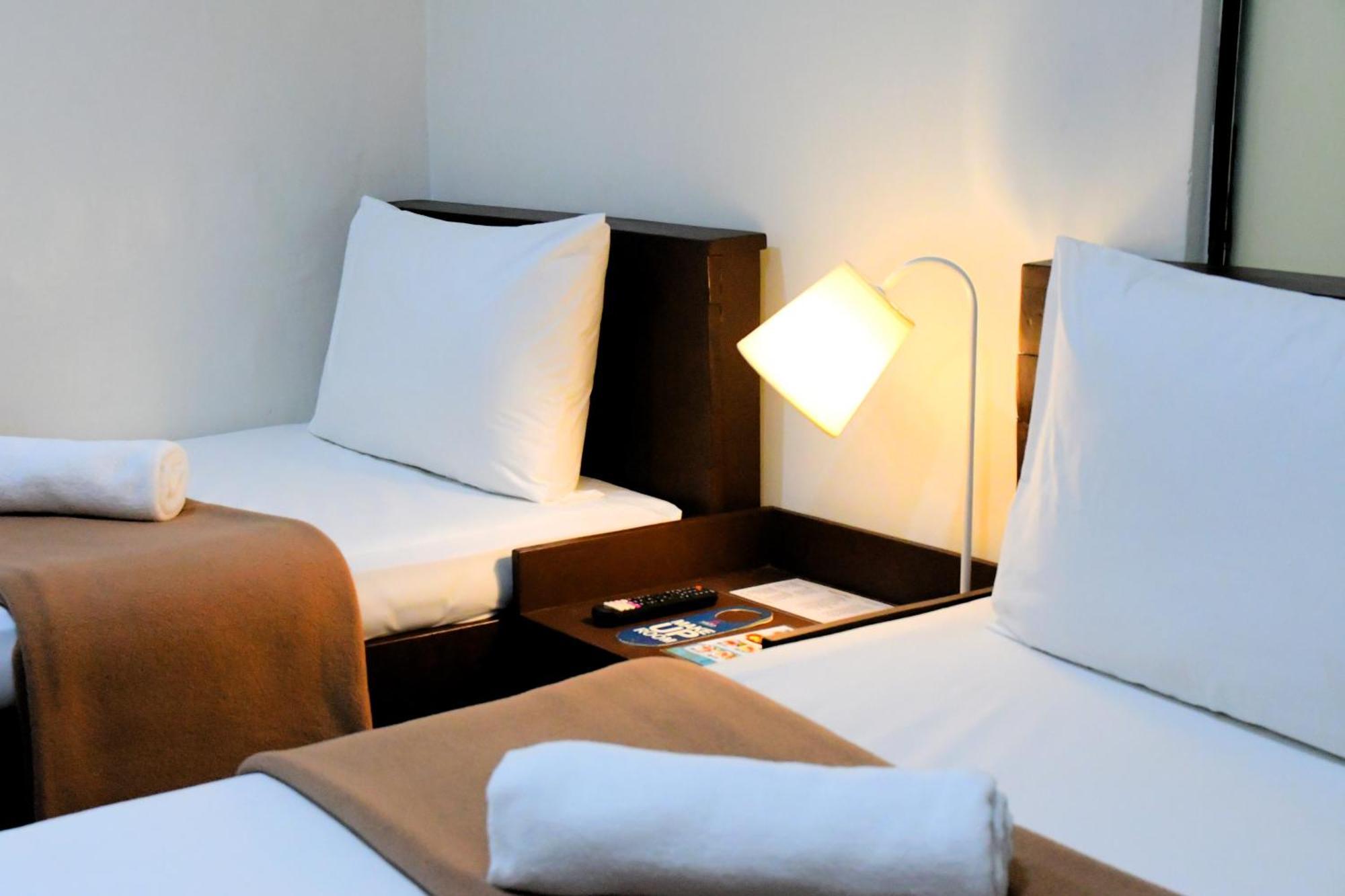 Arzo Hotel Makati Makati City Dış mekan fotoğraf