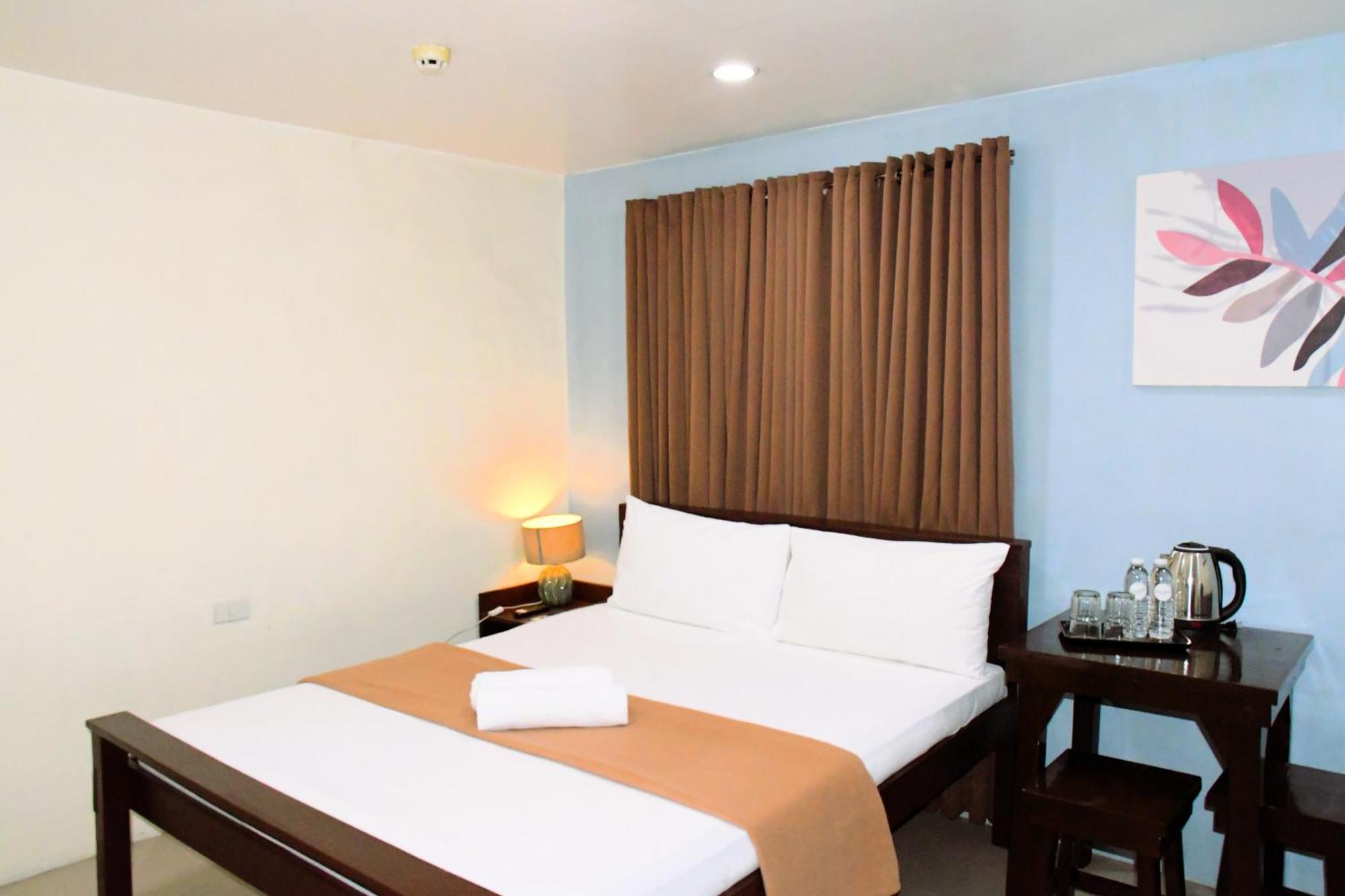 Arzo Hotel Makati Makati City Dış mekan fotoğraf
